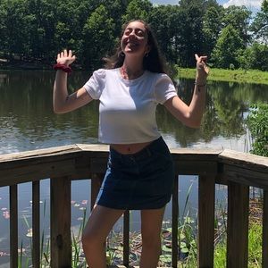 Meet your Posher, Leah